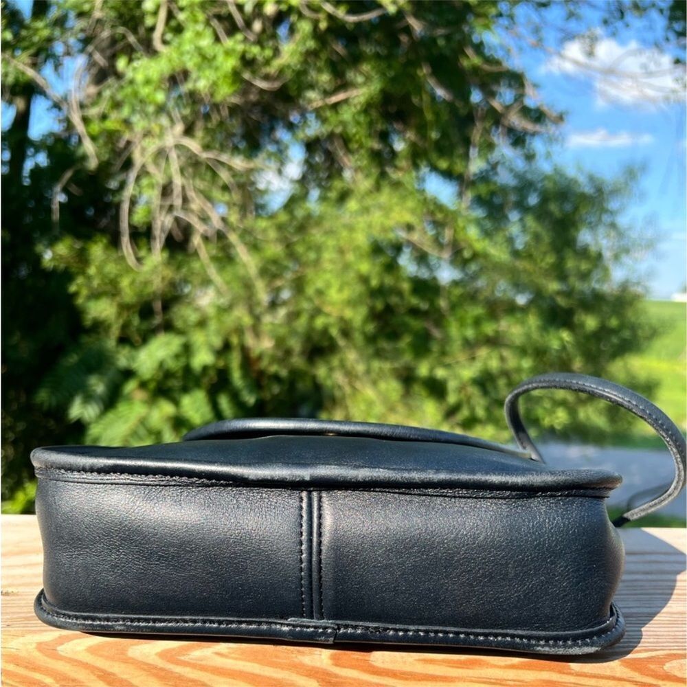Coach Vintage Navy Blue Geometric Lindsay Crossbody Bag W/Blue Hang Tag - Picture 7 of 16